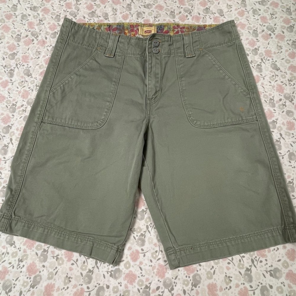 Levi's Women's Shorts - Tab Twills - Size 10 - Light green/gray color - EUC